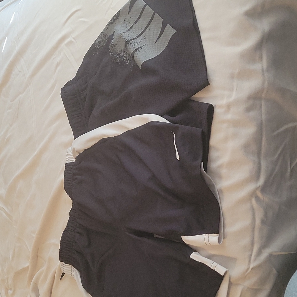 Boys bundle nike shorts size medium